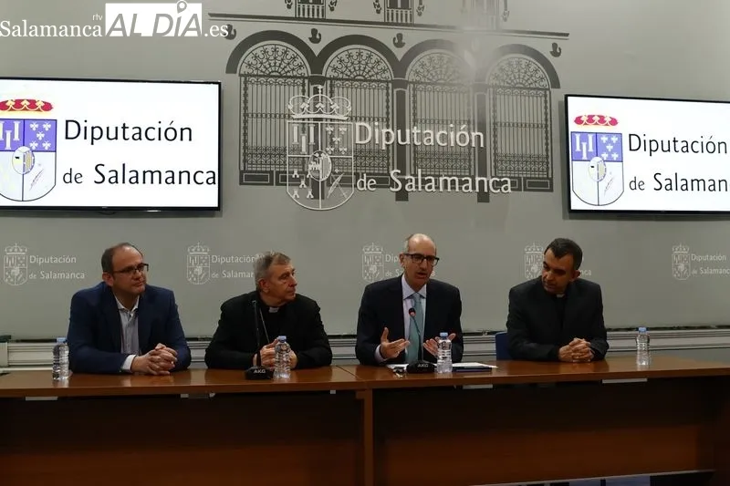 Firma del convenio en la Diputación de Salamanca y las diócesis con presencia en la provincia. Foto de David Sañudo