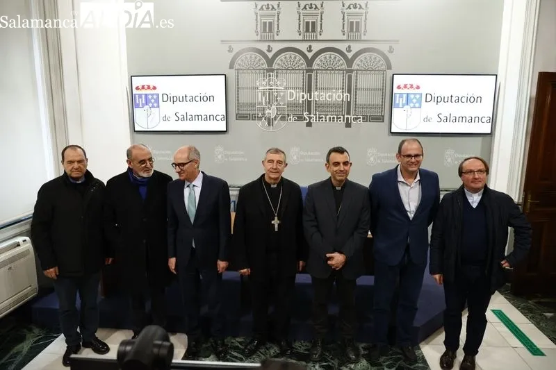 Firma del convenio en la Diputación de Salamanca y las diócesis con presencia en la provincia. Foto de David Sañudo