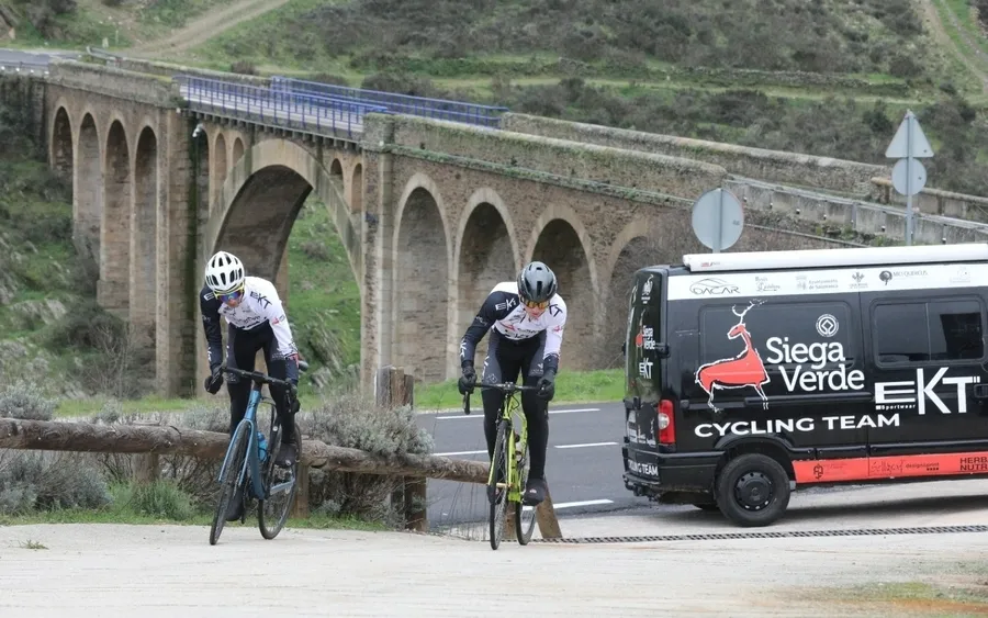 Foto 6 - Siega Verde lucir&aacute; en los maillots del Club Ciclista Promesal y acoger&aacute; un Trofeo Ib&eacute;rico de BTT