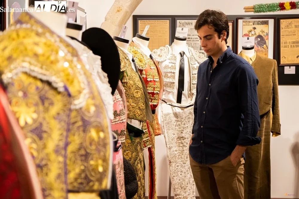 Alejandro Marcos en una entrevista para SALAMANCArtv AL DÍA en el Museo Taurino | FOTOS: Pablo Angular