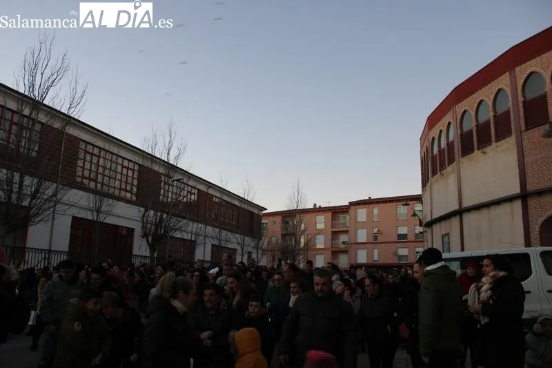 Foto 9 - M&aacute;gica y emocionante llegada de los Reyes Magos a Alba de Tormes&nbsp;