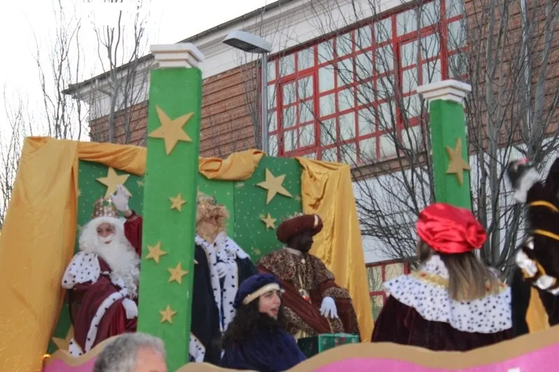Foto 7 - M&aacute;gica y emocionante llegada de los Reyes Magos a Alba de Tormes&nbsp;
