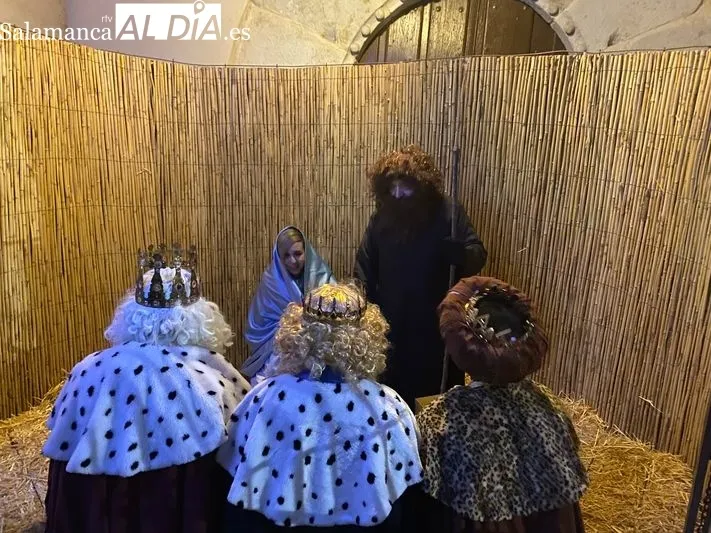 Foto 3 - M&aacute;gica y emocionante llegada de los Reyes Magos a Alba de Tormes&nbsp;