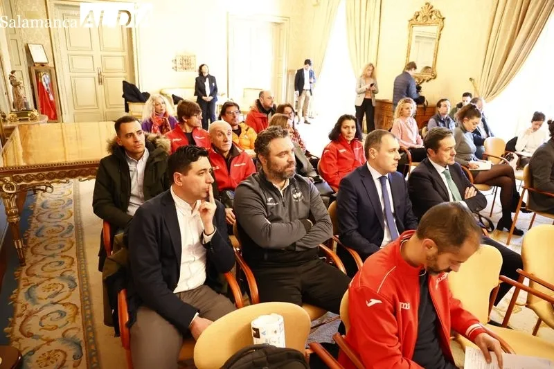 Presentación en el Ayuntamiento de la Media Maratón de Salamanca. Foto de David Sañudo