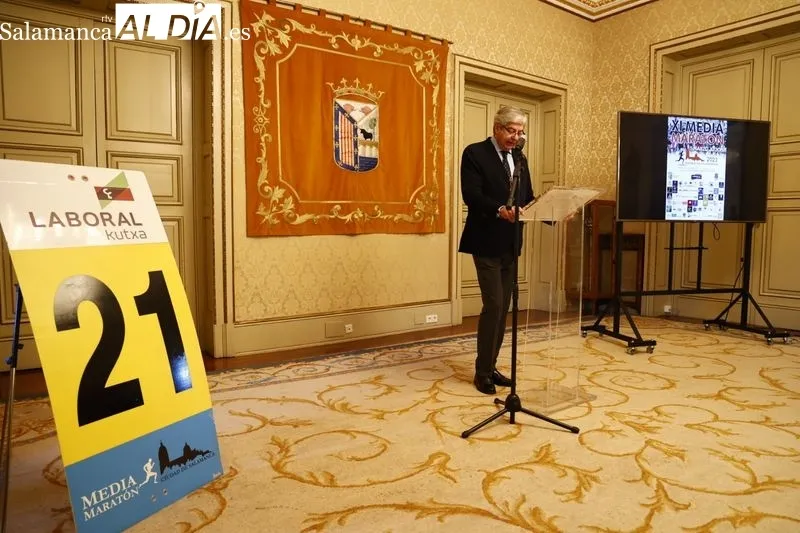 Presentación en el Ayuntamiento de la Media Maratón de Salamanca. Foto de David Sañudo