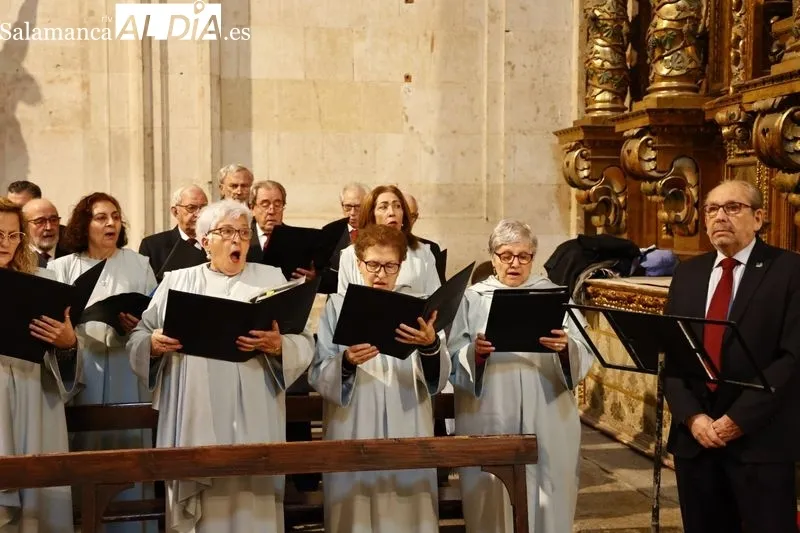Misa dedicada a Benedicto XVI en la Clerecía. Foto de David Sañudo