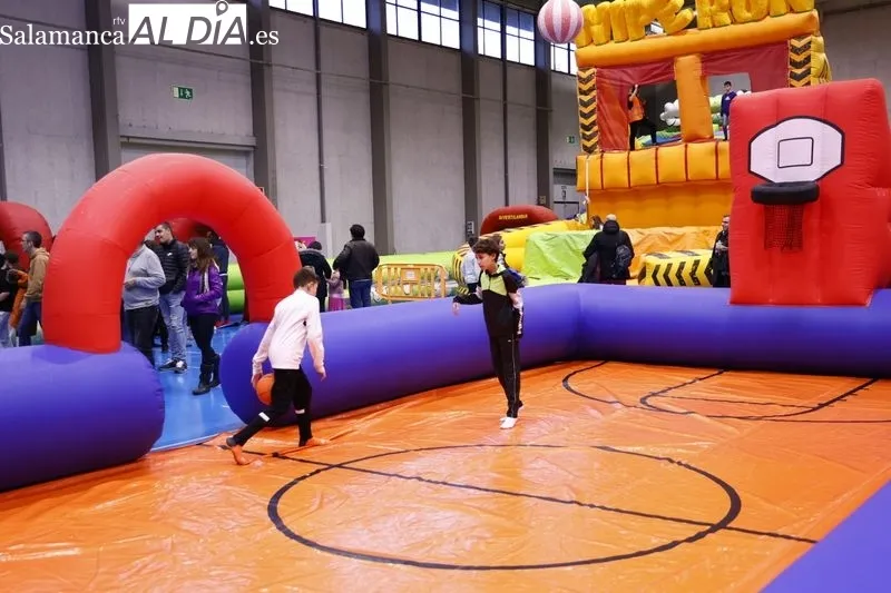 Los más pequeños disfrutan de Navidiver | FOTOS: David Sañudo