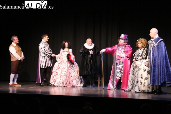 Representación de la obra de teatro El lindo Don diego por Arcón de Olid en Vitigudino  