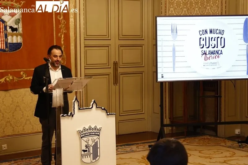 Presentación en el Ayuntamiento de la expedición de Salamanca que acudirá a Madrid Fusión