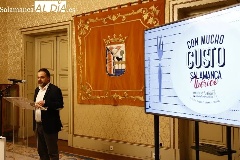 Presentación en el Ayuntamiento de la expedición de Salamanca que acudirá a Madrid Fusión