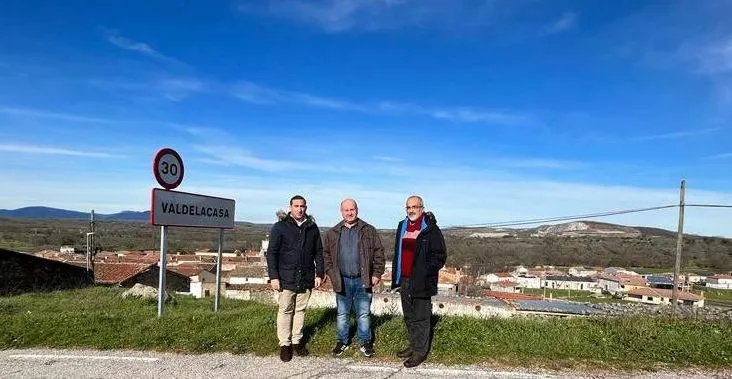 Visita a Valdelacasa del delegado territorial de la Junta, Eloy Ruiz. Foto @eloy1271