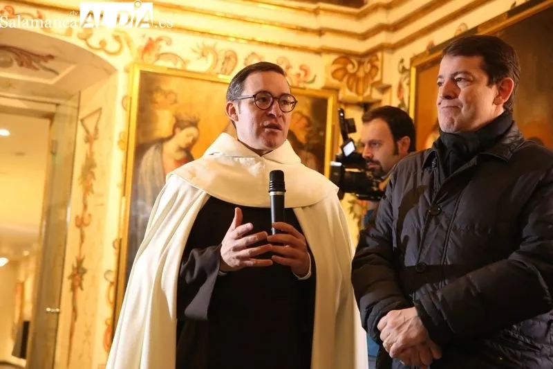 Visita de Mañueco a la exposición 'Teresa de Jesús: Mujer, Santa, Doctora', en el Monasterio de la Anunciación, en Alba de Tormes. Foto de Estudio Digital Francisco Cañizal