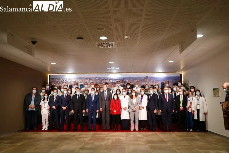 Visita del rey Felipe VI al Hospital de Salamanca. Foto de David Sañudo