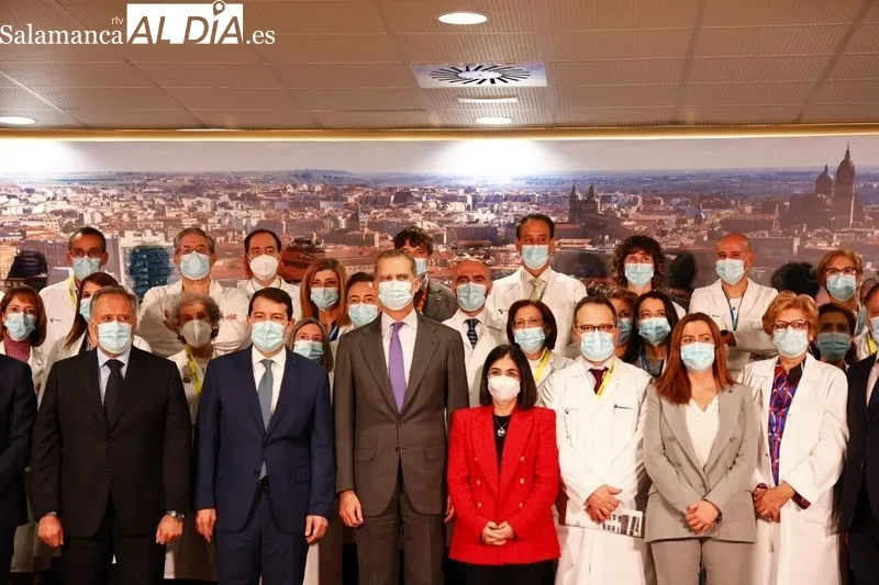 Visita del rey Felipe VI al Hospital de Salamanca. Foto de David Sañudo