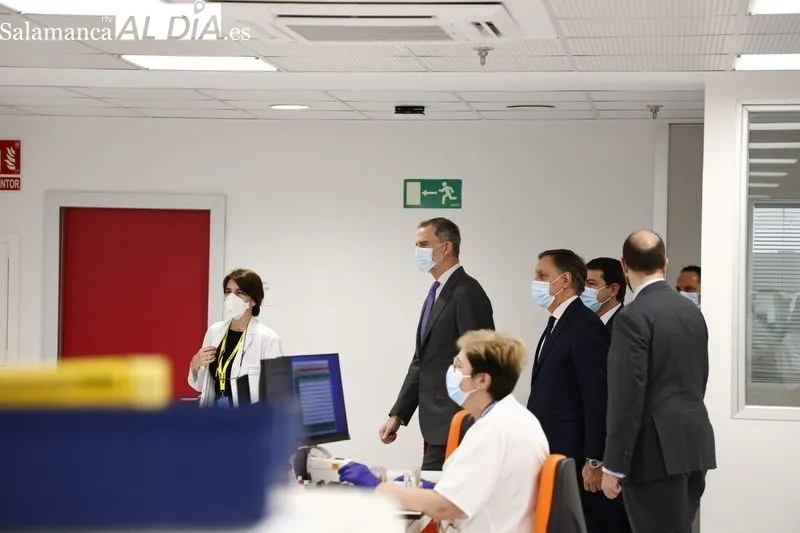 Visita del rey Felipe VI al Hospital de Salamanca. Foto de David Sañudo