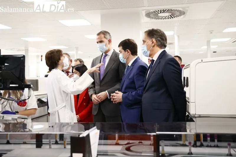 Visita del rey Felipe VI al Hospital de Salamanca. Foto de David Sañudo