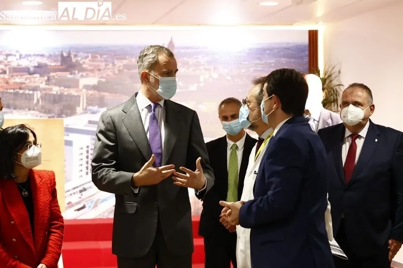 Visita del rey de España, Felipe VI, al  Hospital Universitario de Salamanca. Foto de David Sañudo
