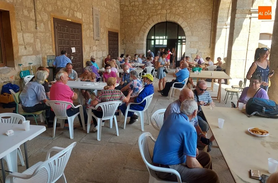 Foto 6 - La c&aacute;lida acogida a los evacuados por el incendio de Monsagro recibe una &lsquo;Menci&oacute;n Honor&iacute;fica&rsquo;