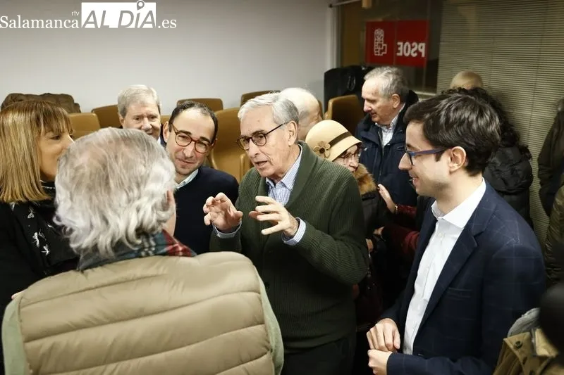 Foto 2 - El PSOE de Salamanca celebra un homenaje a los militantes con antig&uuml;edad superior a 40 a&ntilde;os en el partido