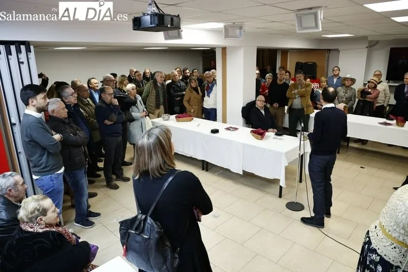 Foto 8 - El PSOE de Salamanca celebra un homenaje a los militantes con antig&uuml;edad superior a 40 a&ntilde;os en el partido