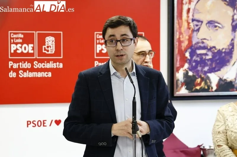 Foto 13 - El PSOE de Salamanca celebra un homenaje a los militantes con antig&uuml;edad superior a 40 a&ntilde;os en el partido