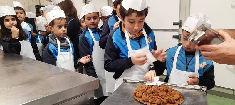 Foto 8 - Los alumnos del San Juan Bosco se convierten en reposteros