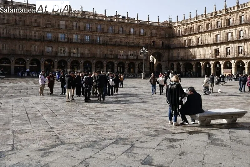 El centro de Salamanca, en la mañana de este domingo. Fotos: David Sañudo