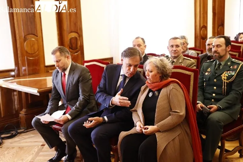 Acto de entrega de la Medalla al Mérito de la Protección Civil y de los Diplomas de la Red Nacional de Radio de Emergencia (REMER). Fotos: David Sañudo