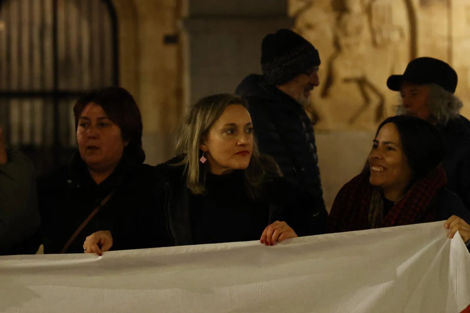 Foto 8 - As&iacute; ha sido la concentraci&oacute;n en Salamanca contra "todas las guerras"