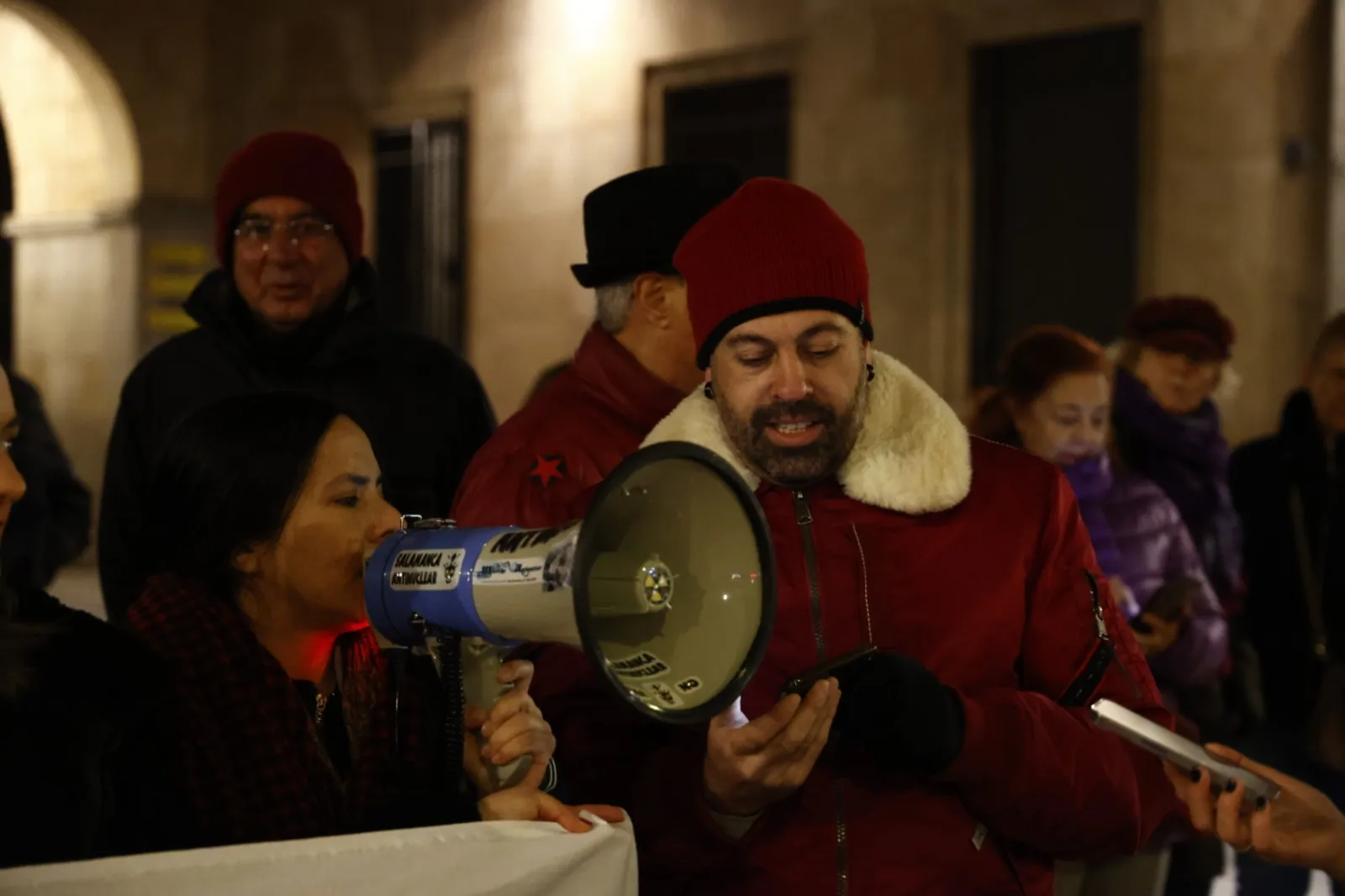 Foto 6 - As&iacute; ha sido la concentraci&oacute;n en Salamanca contra "todas las guerras"