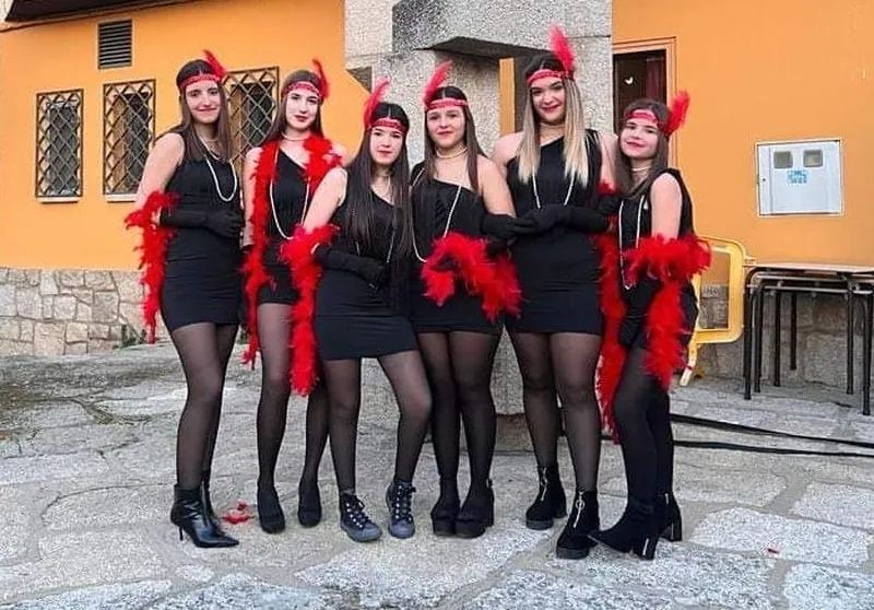 Foto 10 - Extraordinaria participaci&oacute;n de disfraces en el Carnaval de Villavieja de Yeltes