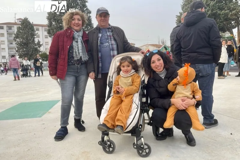 El parque La Huerta acogía el tradicional baile infantil de Carnaval