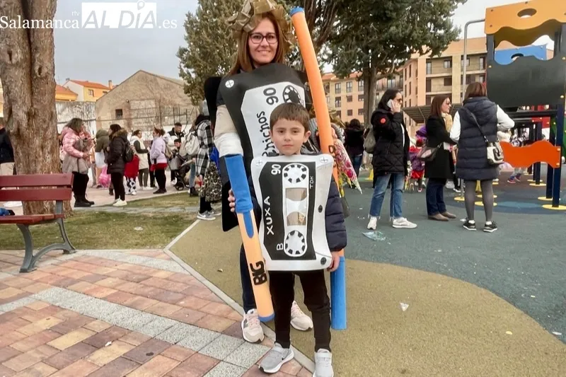 El parque La Huerta acogía el tradicional baile infantil de Carnaval
