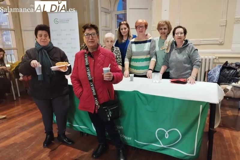 El Centro Social acogía la chocolatada solidaria organizada por las aguederas de Peñaranda