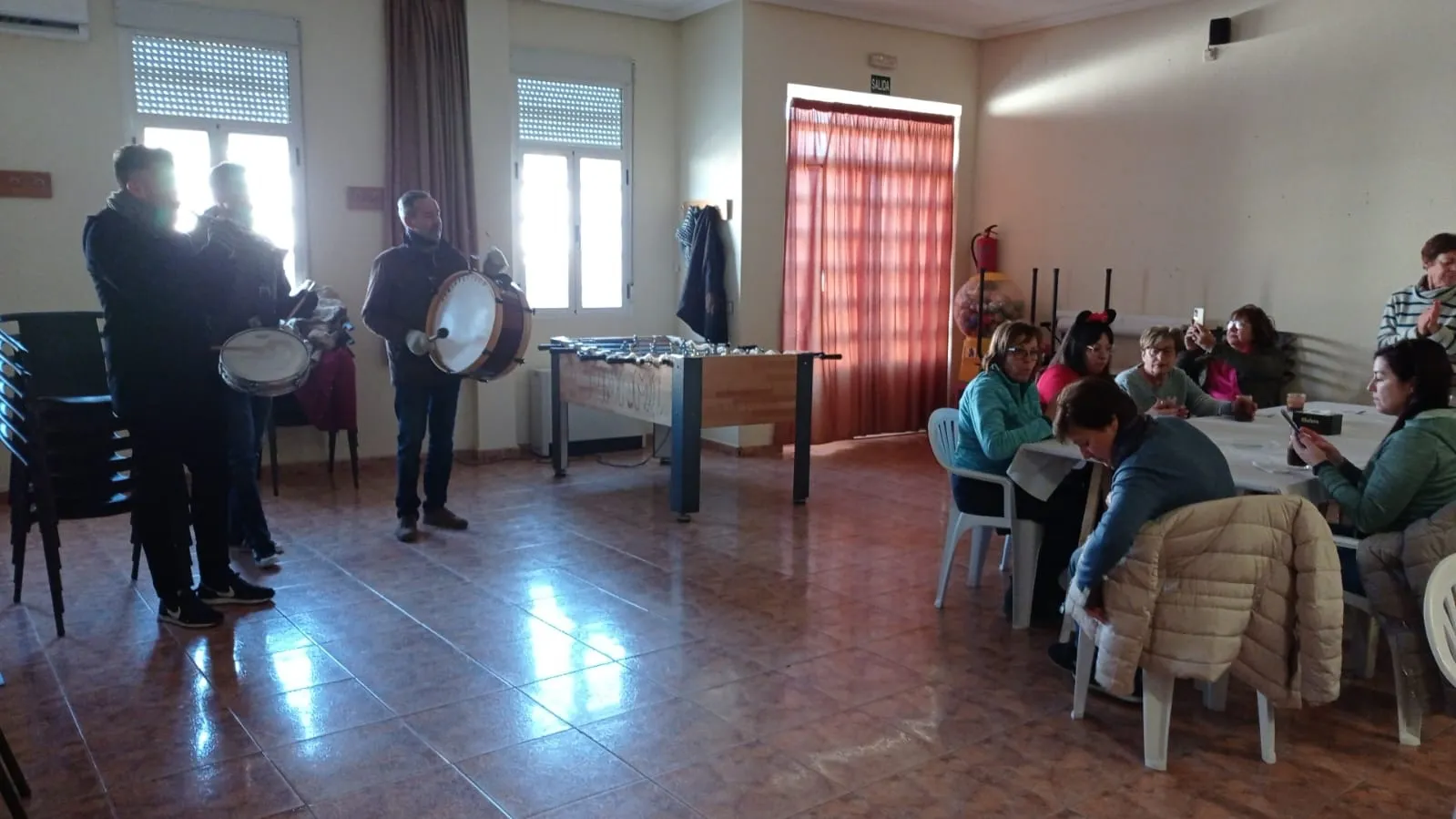 Foto 2 - Las &Aacute;guedas de Cantaracillo viven una animada jornada festiva