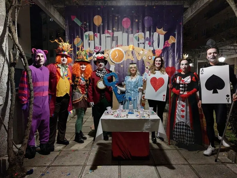 Foto 10 - &lsquo;Vel&aacute;zquez y sus Meninas&rsquo; y &lsquo;Rosa y la Yaya&rsquo; ganan el concurso de disfraces de Carnaval 