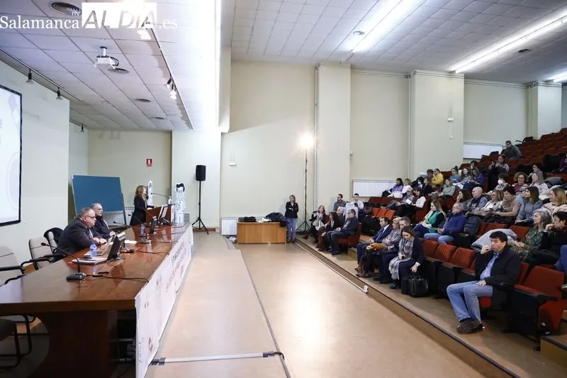Congreso sobre Atención Primaria organizado por Comisiones Obreras en la Facultad de Medicina, en Salamanca. Foto de David Sañudo