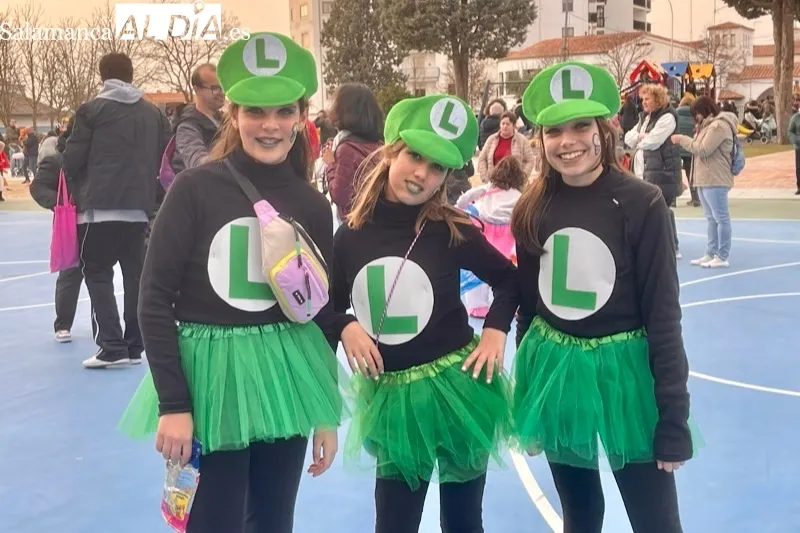 El parque La Huerta acogía el tradicional baile infantil de Carnaval