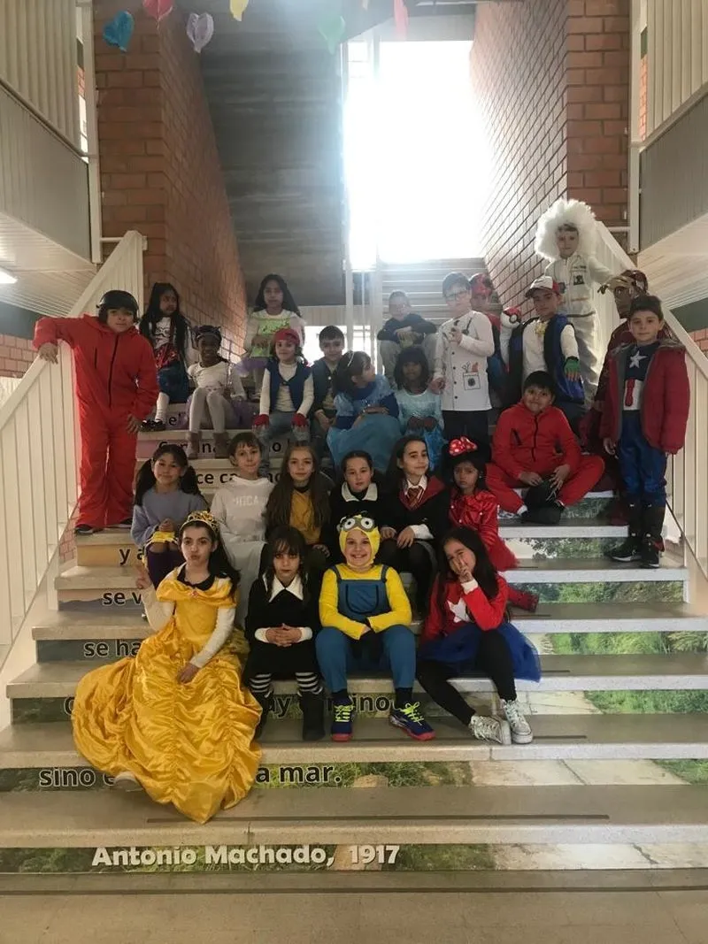 Foto 2 - La gran fiesta de Carnaval del colegio Antonio Machado
