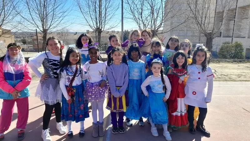 Foto 8 - La gran fiesta de Carnaval del colegio Antonio Machado