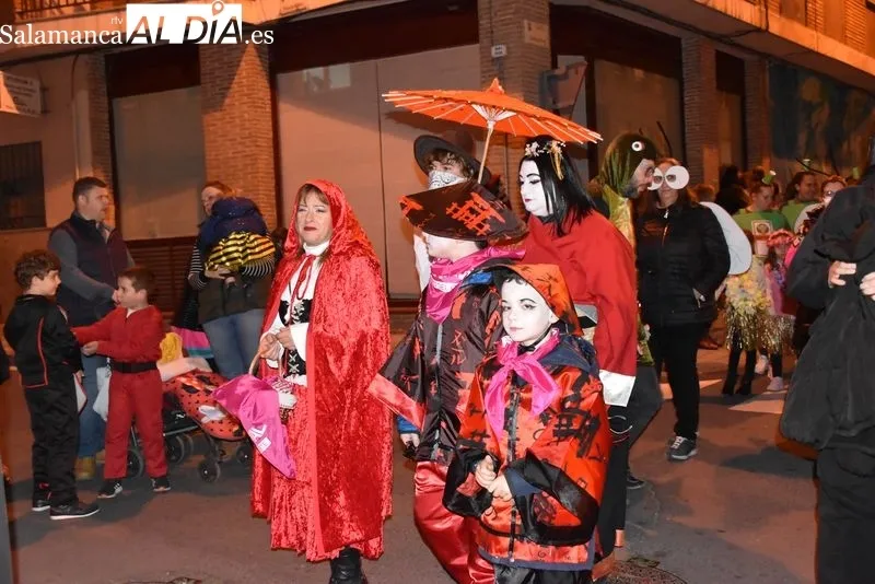 Foto 28 - As&iacute; se ha vivido el lunes de Carnaval en el Barrio del Oeste