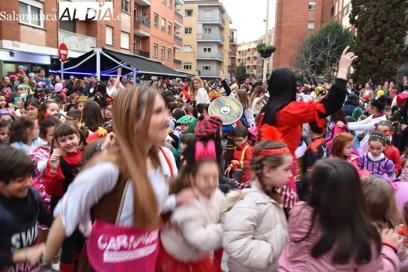Foto 23 - As&iacute; se ha vivido el lunes de Carnaval en el Barrio del Oeste
