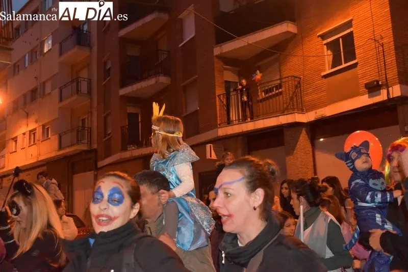 Foto 38 - As&iacute; se ha vivido el lunes de Carnaval en el Barrio del Oeste