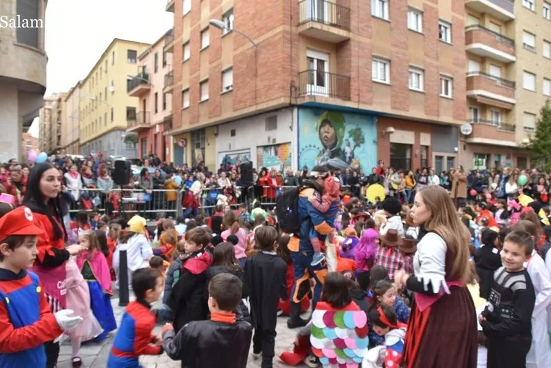 Desfile de Carnaval en el barrio del Oeste. Foto de Vanesa Martins