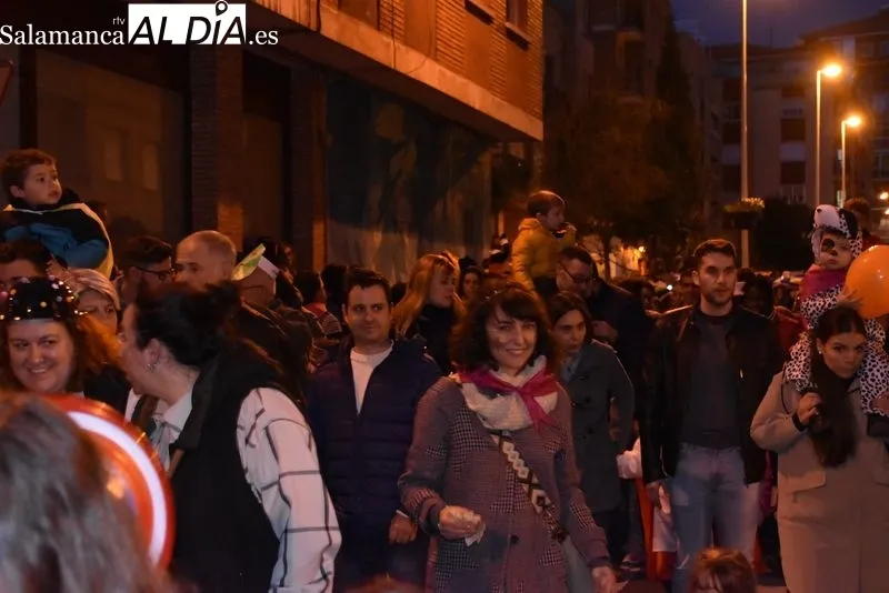 Desfile de Carnaval en el barrio del Oeste. Foto de Vanesa Martins