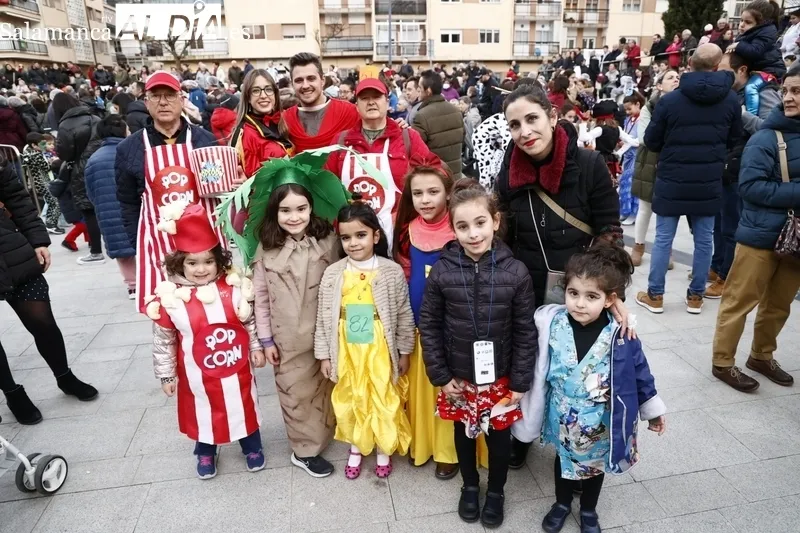 Foto 31 - Gran ambiente en la fiesta del Carnaval del Consejo Social El Rollo