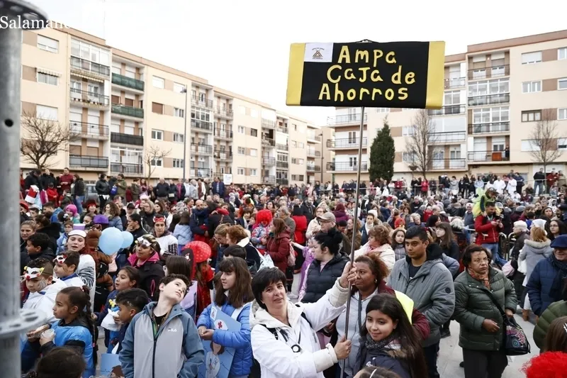 Foto 28 - Gran ambiente en la fiesta del Carnaval del Consejo Social El Rollo