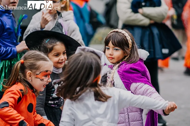 Desfile y concurso de disfraces en Alba de Tormes. Fotografías: Rubén Vicente
