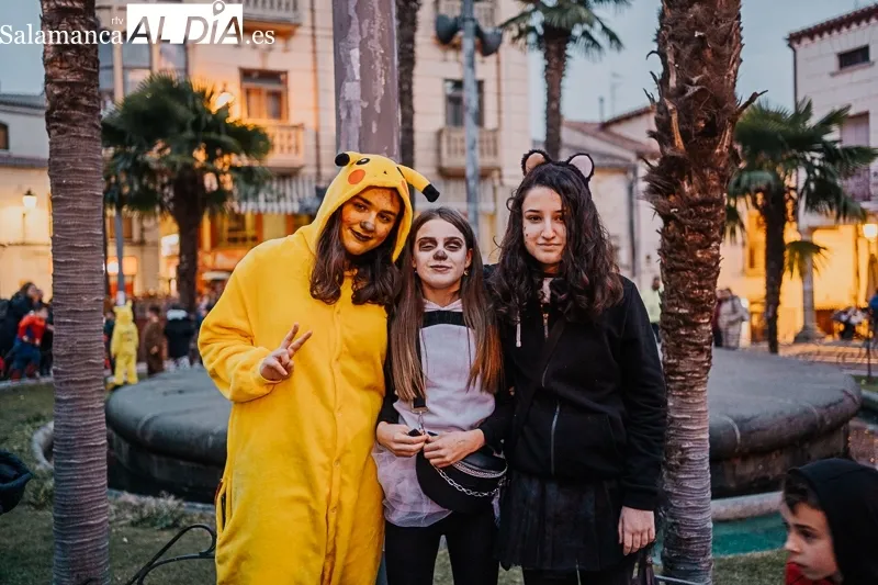 Desfile y concurso de disfraces en Alba de Tormes. Fotografías: Rubén Vicente