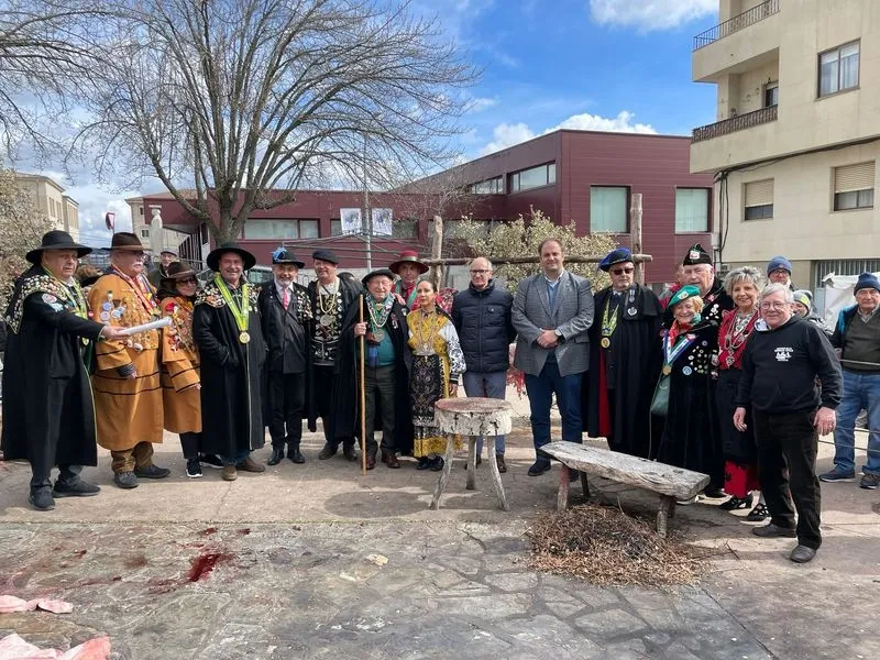 Foto 3 - Jornada matancera en Guijuelo dedicada a la cofrad&iacute;a gastron&oacute;mica y al folklore tradicional